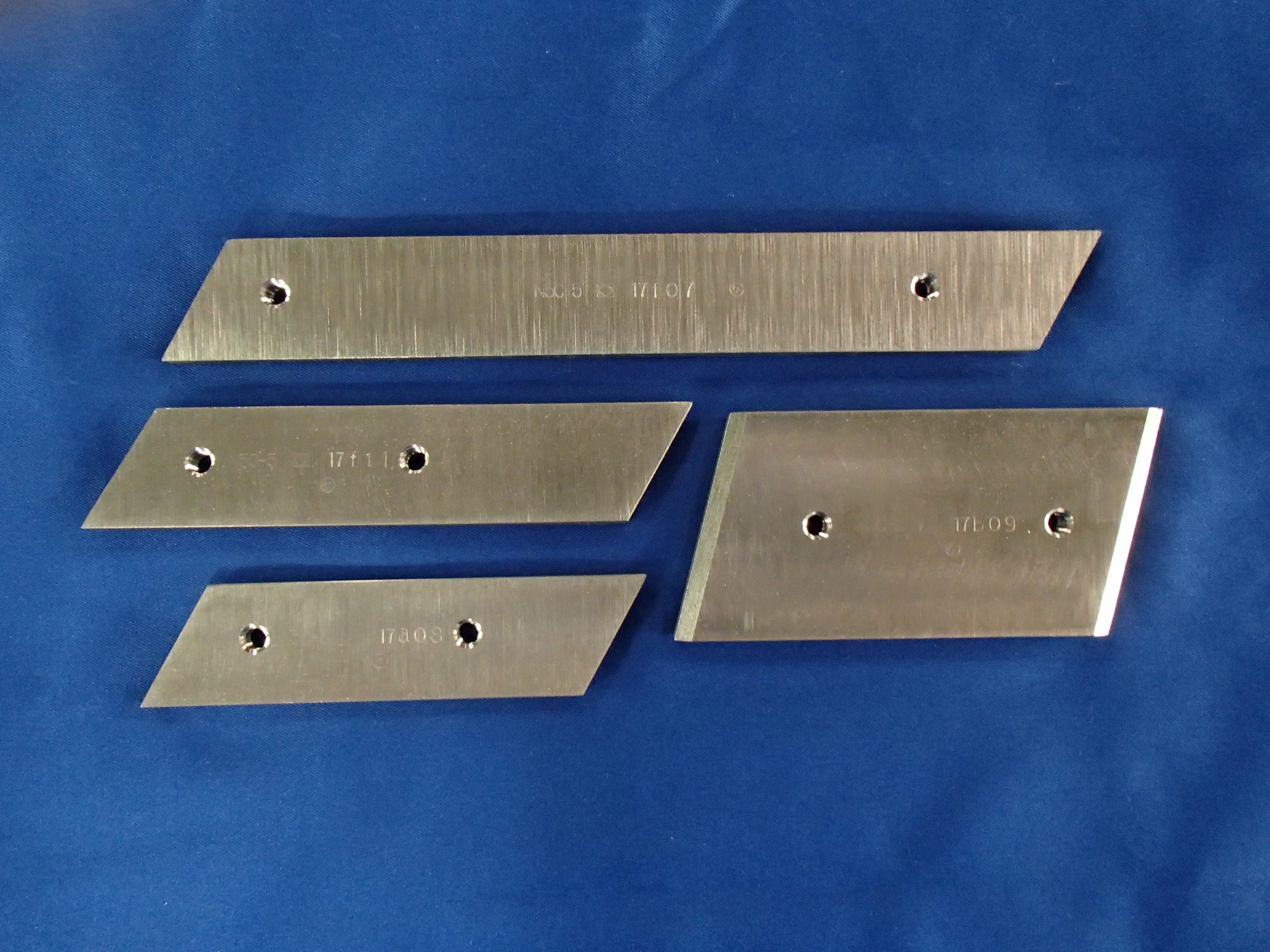 Highly wear-resistant Fe-based sintered alloy contact strip for high-speed trains