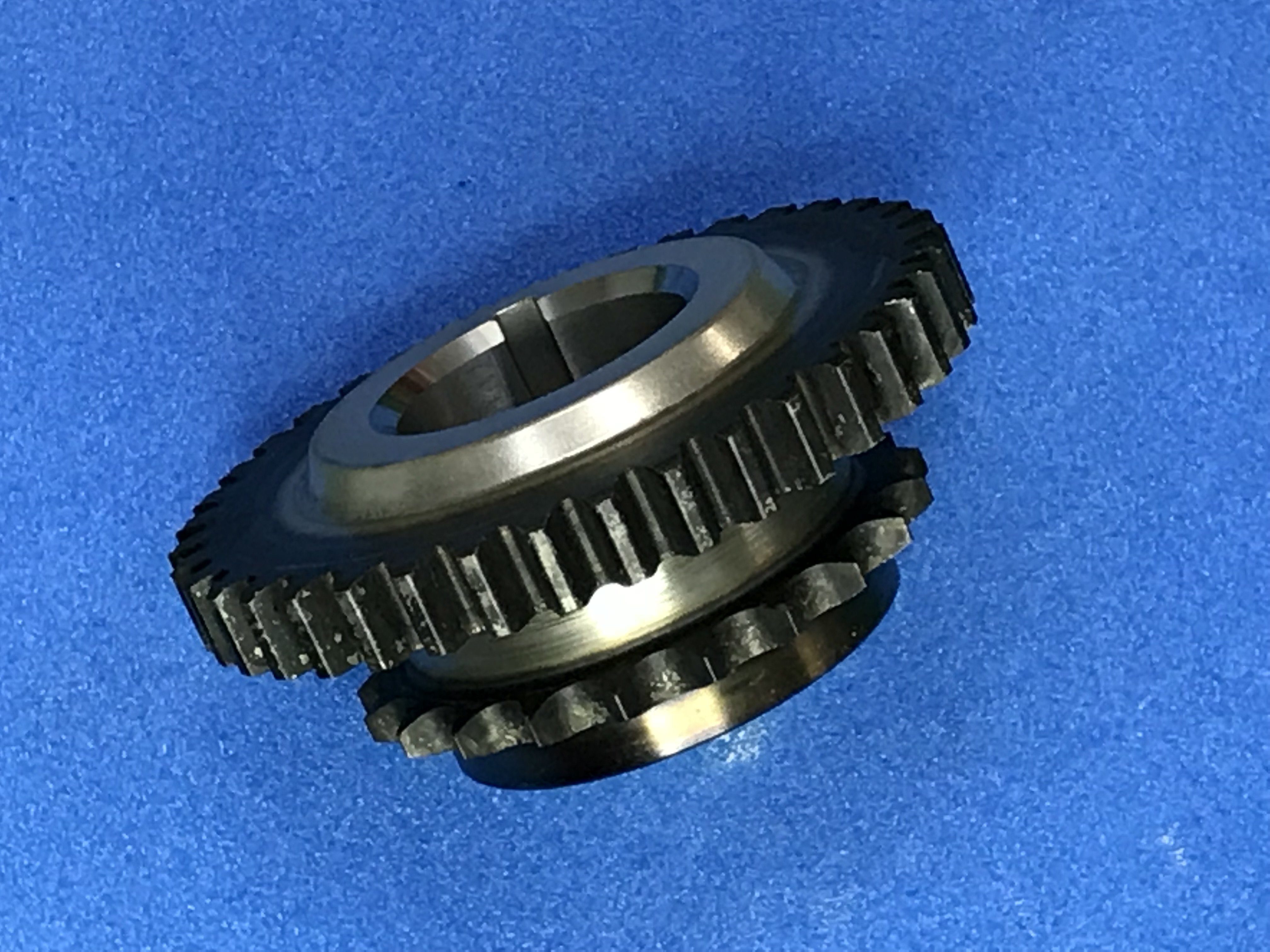 Low-cost high-density sprocket with die-lubrication less compaction